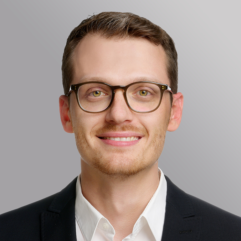 Dr Severin Uhsler
