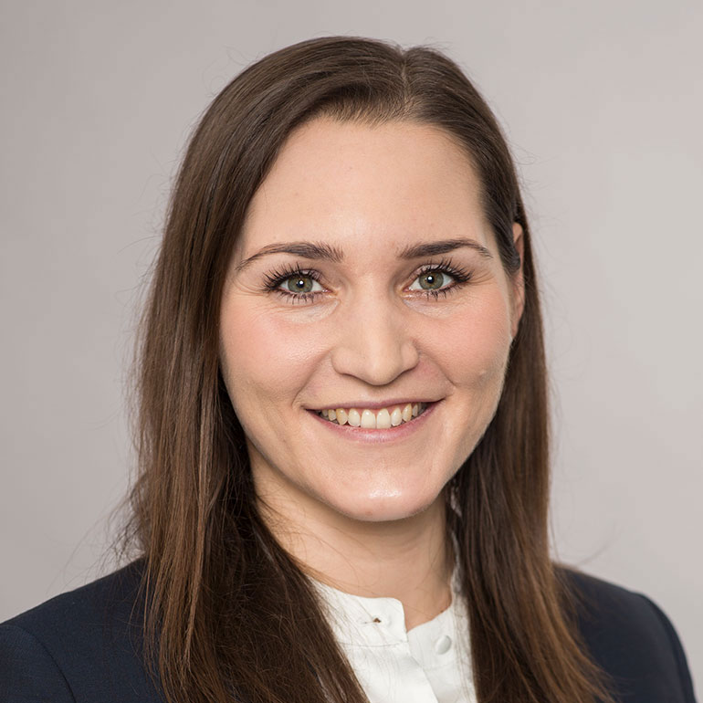 Dr. Sandra Bausch